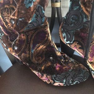 EUC Born-Crown velvet multi-color boots.